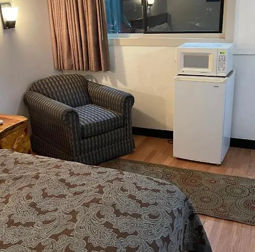 Highlander Motel