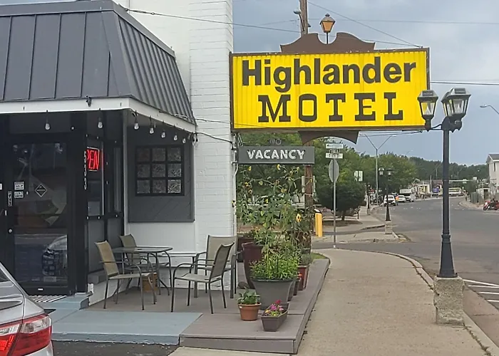 Highlander Motel