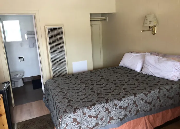 Highlander Motel 2*
